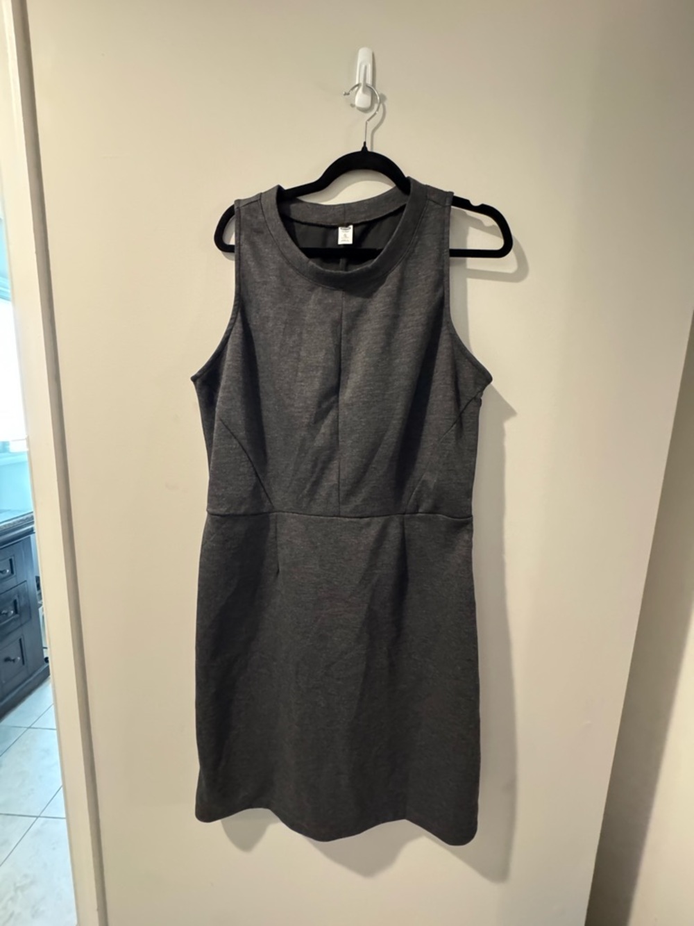 Old Navy Sleeveless Gray Sheath Dress